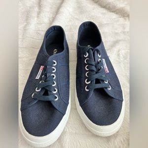 Superga 2750 COTU Classic Sneaker navy sz 8. New